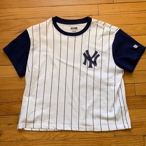 🐝 Yankees T-Shirt